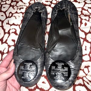Tory Burch flats grey crocodile